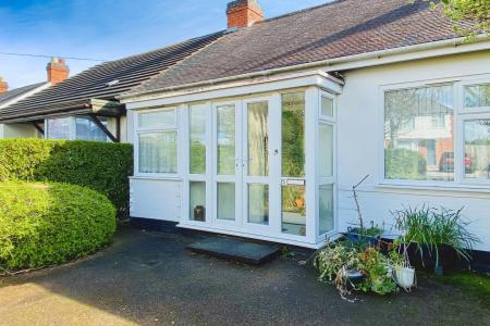 4 bedroom Semi-detached bungalow for sale in Charnwood Drive, Leicester Forest East, LE3