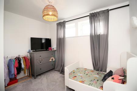 4 bedroom Detached house for sale in Claybrook Avenue, Braunstone Town, LE3