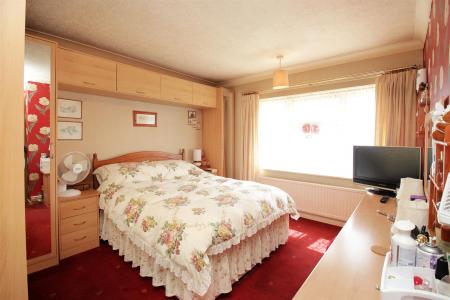 3 bedroom Semi-detached house for sale in Cokayne Road, Leicester, LE3