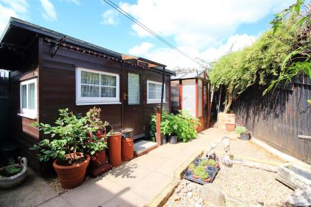 3 bedroom Semi-detached house for sale in Cokayne Road, Leicester, LE3