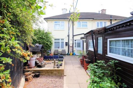3 bedroom Semi-detached house for sale in Cokayne Road, Leicester, LE3