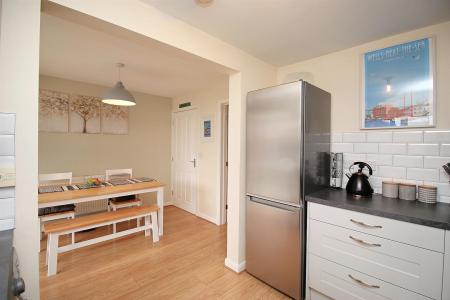 3 bedroom Semi-detached house for sale in Columbus Lane, Earl Shilton, LE9