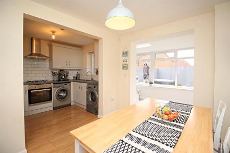 3 bedroom Semi-detached house for sale in Columbus Lane, Earl Shilton, LE9