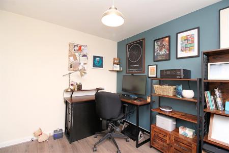 3 bedroom Semi-detached house for sale in Columbus Lane, Earl Shilton, LE9