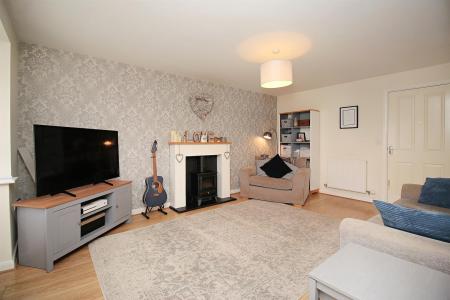 3 bedroom Semi-detached house for sale in Columbus Lane, Earl Shilton, LE9