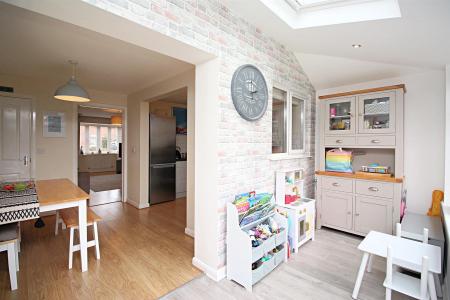 3 bedroom Semi-detached house for sale in Columbus Lane, Earl Shilton, LE9