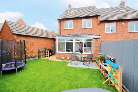 3 bedroom Semi-detached house for sale in Columbus Lane, Earl Shilton, LE9