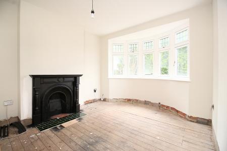 3 bedroom Semi-detached house for sale in Cooden Avenue, Leicester, LE3