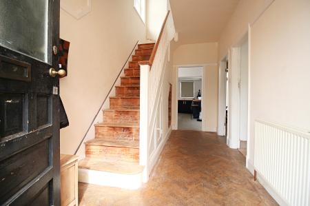 3 bedroom Semi-detached house for sale in Cooden Avenue, Leicester, LE3