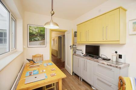 3 bedroom Semi-detached house for sale in Cooden Avenue, Leicester, LE3