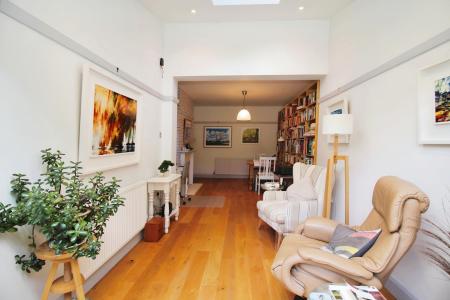 3 bedroom Semi-detached house for sale in Cooden Avenue, Leicester, LE3