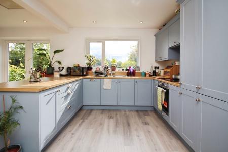 2 bedroom Detached bungalow for sale in Cooks Walk, Glenfield, LE3