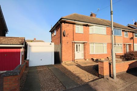 3 bedroom Semi-detached house for sale in Coplow Crescent, Syston, LE7