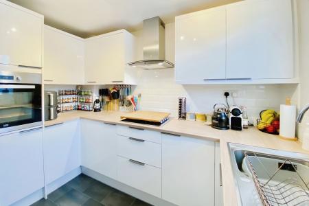 2 bedroom Terraced House for sale in Cottage Farm Close, Braunstone Town, LE3