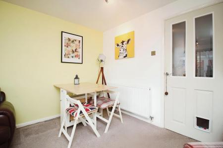 2 bedroom Terraced House for sale in Cottage Farm Close, Braunstone Town, LE3