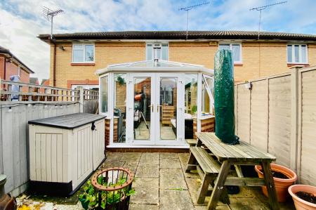 2 bedroom Terraced House for sale in Cottage Farm Close, Braunstone Town, LE3