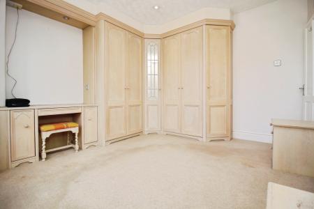 3 bedroom Semi-detached house for sale in Coventry Road, Hinckley, LE10