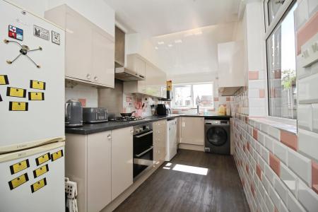 3 bedroom Semi-detached house for sale in Coventry Road, Hinckley, LE10