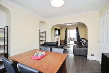 3 bedroom Semi-detached house for sale in Coventry Road, Hinckley, LE10