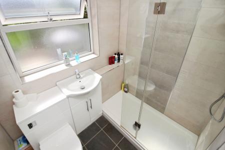 3 bedroom Semi-detached house for sale in Coventry Road, Hinckley, LE10