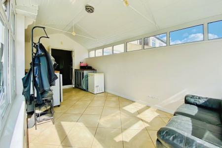 3 bedroom Semi-detached house for sale in Coventry Road, Hinckley, LE10