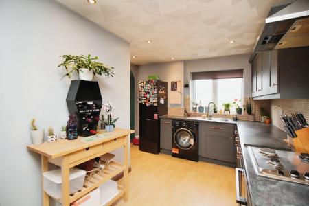 2 bedroom Terraced House for sale in Cuffling Drive, Leicester, LE3