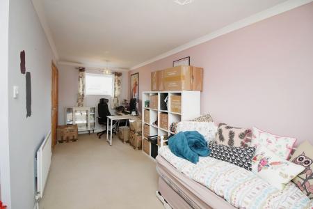 2 bedroom Terraced House for sale in Cuffling Drive, Leicester, LE3