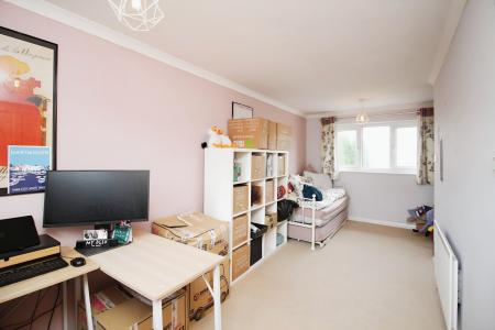 2 bedroom Terraced House for sale in Cuffling Drive, Leicester, LE3