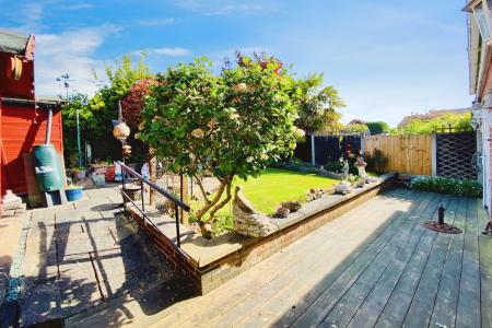 2 bedroom Semi-detached bungalow for sale in Danehill, Ratby, LE6