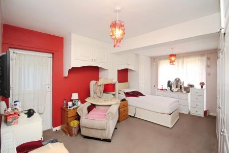 2 bedroom Semi-detached bungalow for sale in Danehill, Ratby, LE6