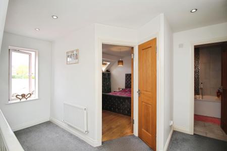 4 bedroom Semi-detached house for sale in Darien Way, Thorpe Astley, LE3