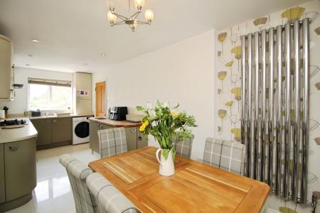 4 bedroom Semi-detached house for sale in Darien Way, Thorpe Astley, LE3