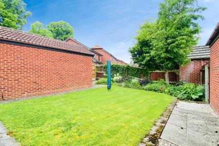 3 bedroom Detached house for sale in Denton Street, Leicester, LE3