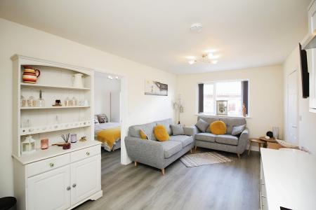 4 bedroom Semi-detached house for sale in Derwent Close, Earl Shilton, LE9