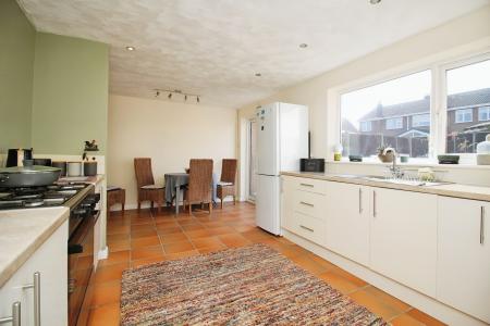 4 bedroom Semi-detached house for sale in Derwent Close, Earl Shilton, LE9