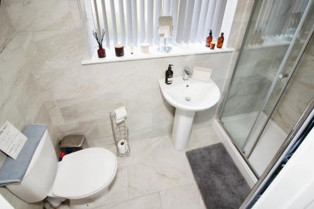 4 bedroom Semi-detached house for sale in Derwent Close, Earl Shilton, LE9