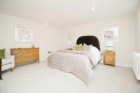 4 bedroom Detached house for sale in Oaklands, Desford Road, Kirby Muxloe, LE9