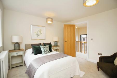 4 bedroom Detached house for sale in Oaklands, Desford Road, Kirby Muxloe, LE9