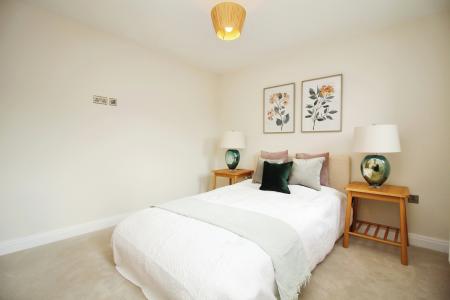 4 bedroom Detached house for sale in Oaklands, Desford Road, Kirby Muxloe, LE9