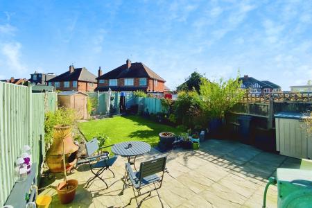 3 bedroom Semi-detached house for sale in Dorchester Road, Western Park, Leicester, LE3