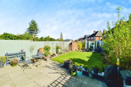 3 bedroom Semi-detached house for sale in Dorchester Road, Western Park, Leicester, LE3