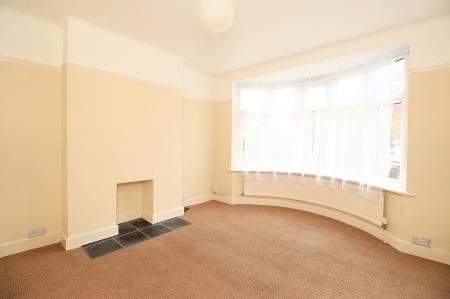 3 bedroom Semi-detached house for sale in Dorchester Road, Leicester, LE3