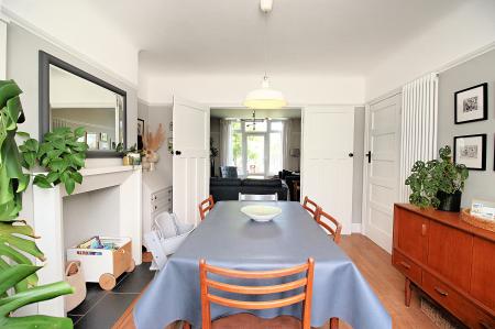 3 bedroom Semi-detached house for sale in Dorchester Road, Leicester, LE3