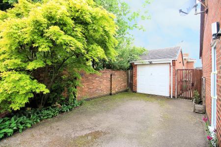 3 bedroom Detached bungalow for sale in Dovecote Close, Sapcote, LE9