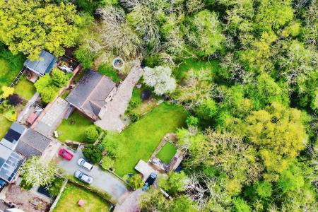 3 bedroom Detached house for sale in Dunstall Avenue, Leicester, LE3