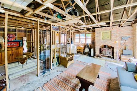 3 bedroom Detached house for sale in Dunstall Avenue, Leicester, LE3