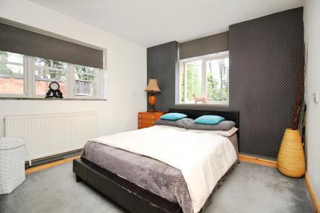 3 bedroom Detached house for sale in Dunstall Avenue, Leicester, LE3