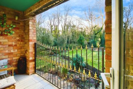 3 bedroom Detached house for sale in Dunstall Avenue, Leicester, LE3