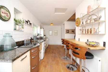 3 bedroom Detached house for sale in Dunstall Avenue, Leicester, LE3