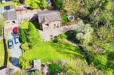 3 bedroom Detached house for sale in Dunstall Avenue, Leicester, LE3